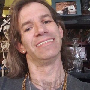 Meet your Posher, Christopher